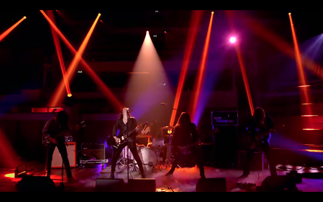 ‘WOLF MOON’ LIVE PERFORMANCE ON VPRO TV